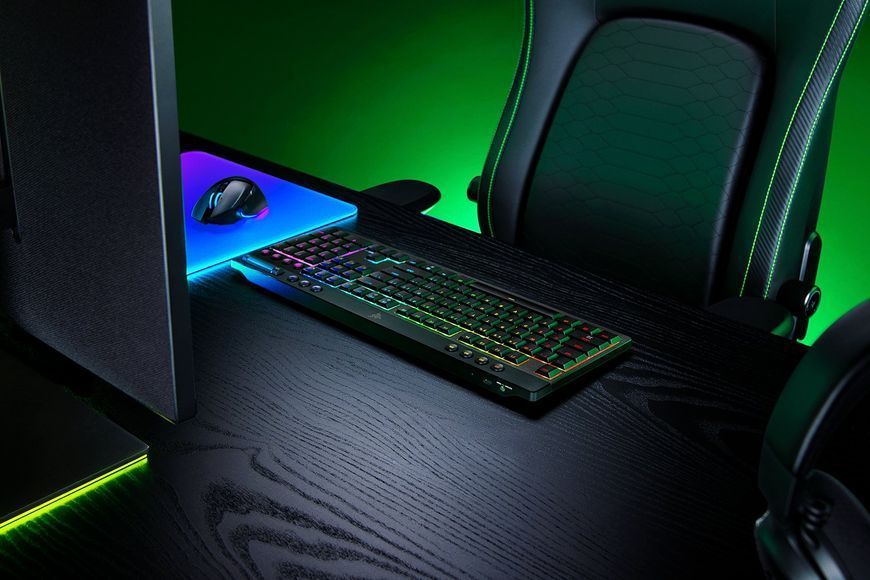 Клавіатура механічна Razer BlackWidow V4 Low-profile HyperSpeed, 104key, Green Switch, USB-A/WL/BT, EN, RGB, чорний RZ03-05270100-R3M1 фото