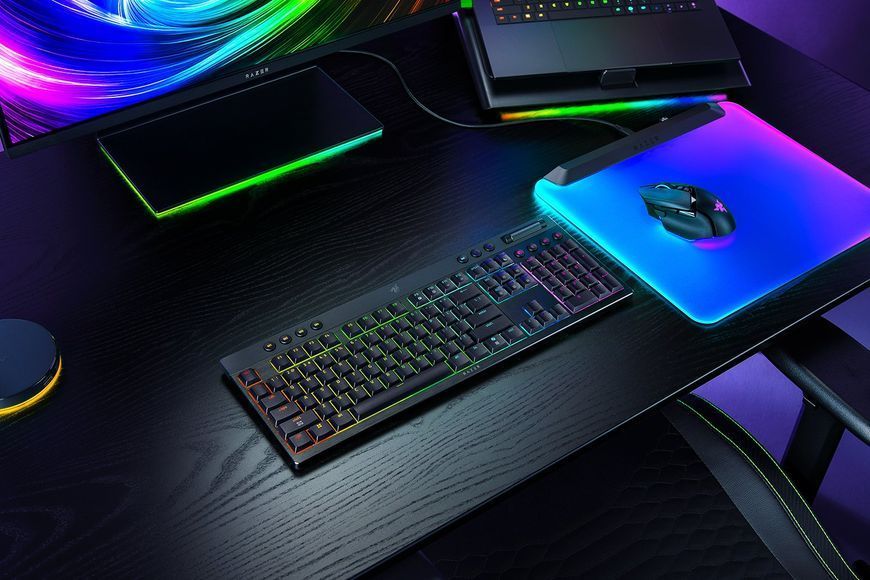 Клавіатура механічна Razer BlackWidow V4 Low-profile HyperSpeed, 104key, Green Switch, USB-A/WL/BT, EN, RGB, чорний RZ03-05270100-R3M1 фото